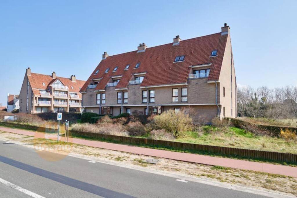 4-Persoons Appartement Met Een Mooi Uitzicht De Panne Exterior foto