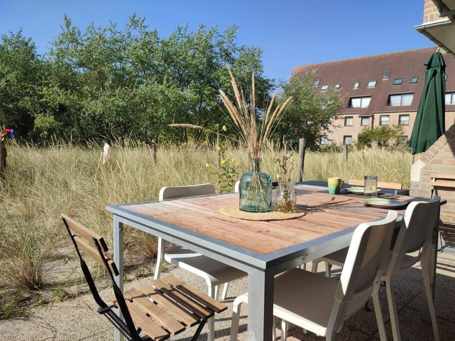 4-Persoons Appartement Met Een Mooi Uitzicht De Panne Exterior foto