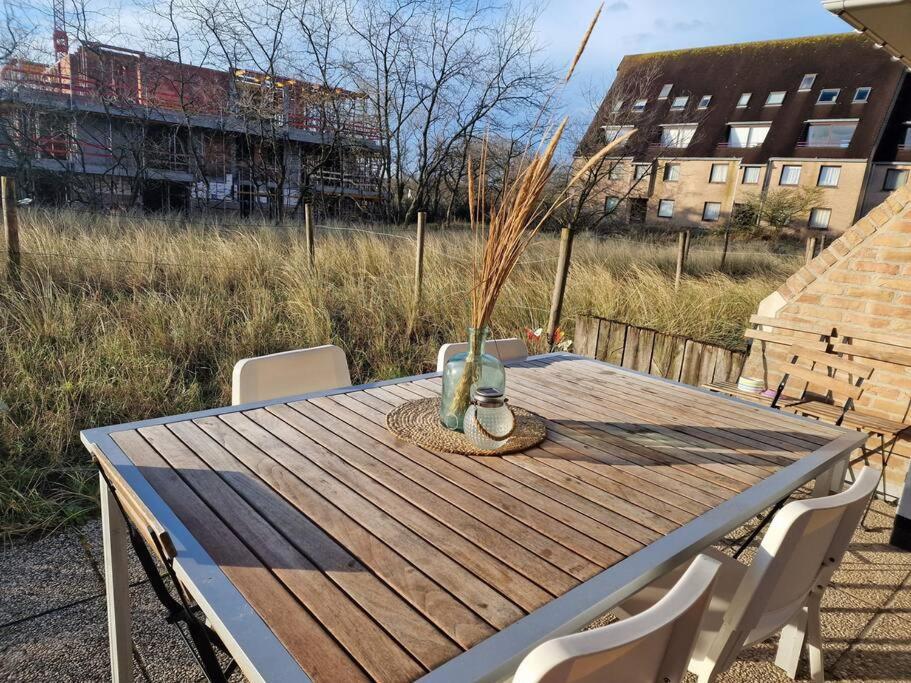 4-Persoons Appartement Met Een Mooi Uitzicht De Panne Exterior foto